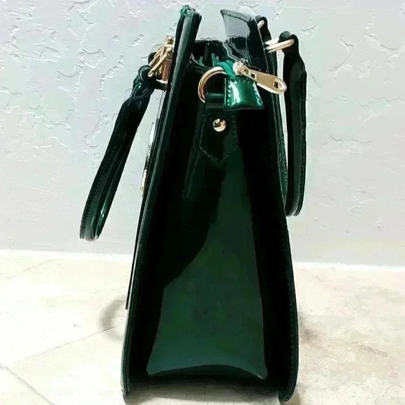 Ferris & Mor Green Faux Leather and Suede Purse - Picture 5 of 13